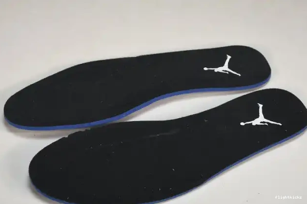 Game 4 Black CT8527-018 Royal Jordan Retro 0630